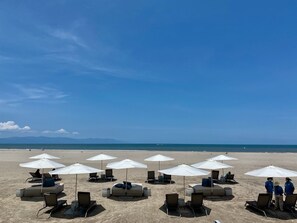 Beach nearby, sun-loungers, beach towels - 5-Star Golf & Spa Beach Resort - Where the mountains meet the ocean... (Nuevo Vallarta)