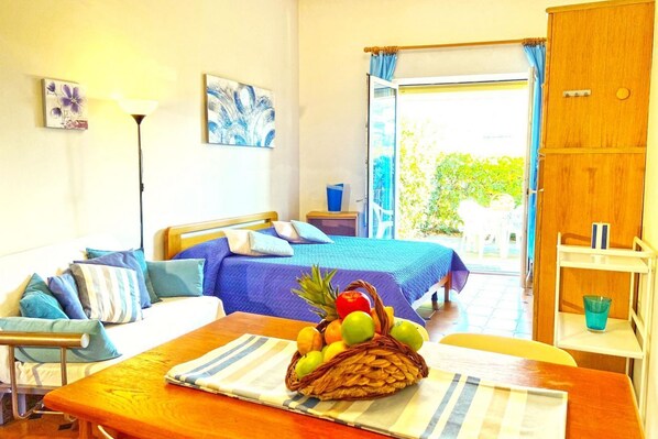 1 غرفة نوم ومكواة/لوح كي وواي فاي مجانًا وملاءات أسرّة