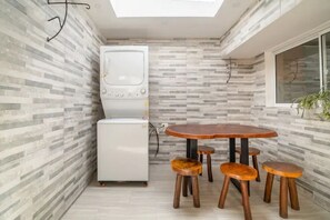 Interior - Beautiful room with a private bathroom. (Gaira)