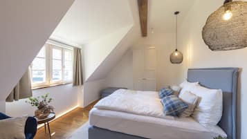5 slaapkamers, een bureau, een strijkplank/strijkijzer, gratis wifi