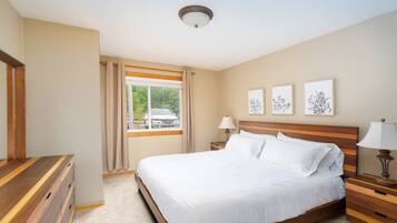 4 habitaciones, escritorio, tabla de planchar con plancha y wifi gratis