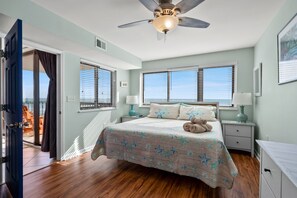 4 bedrooms, iron/ironing board, free WiFi, bed sheets - Oceanfront 8th Floor - Beach Gear Included - Walking distance to Main Street (North Myrtle Beach)