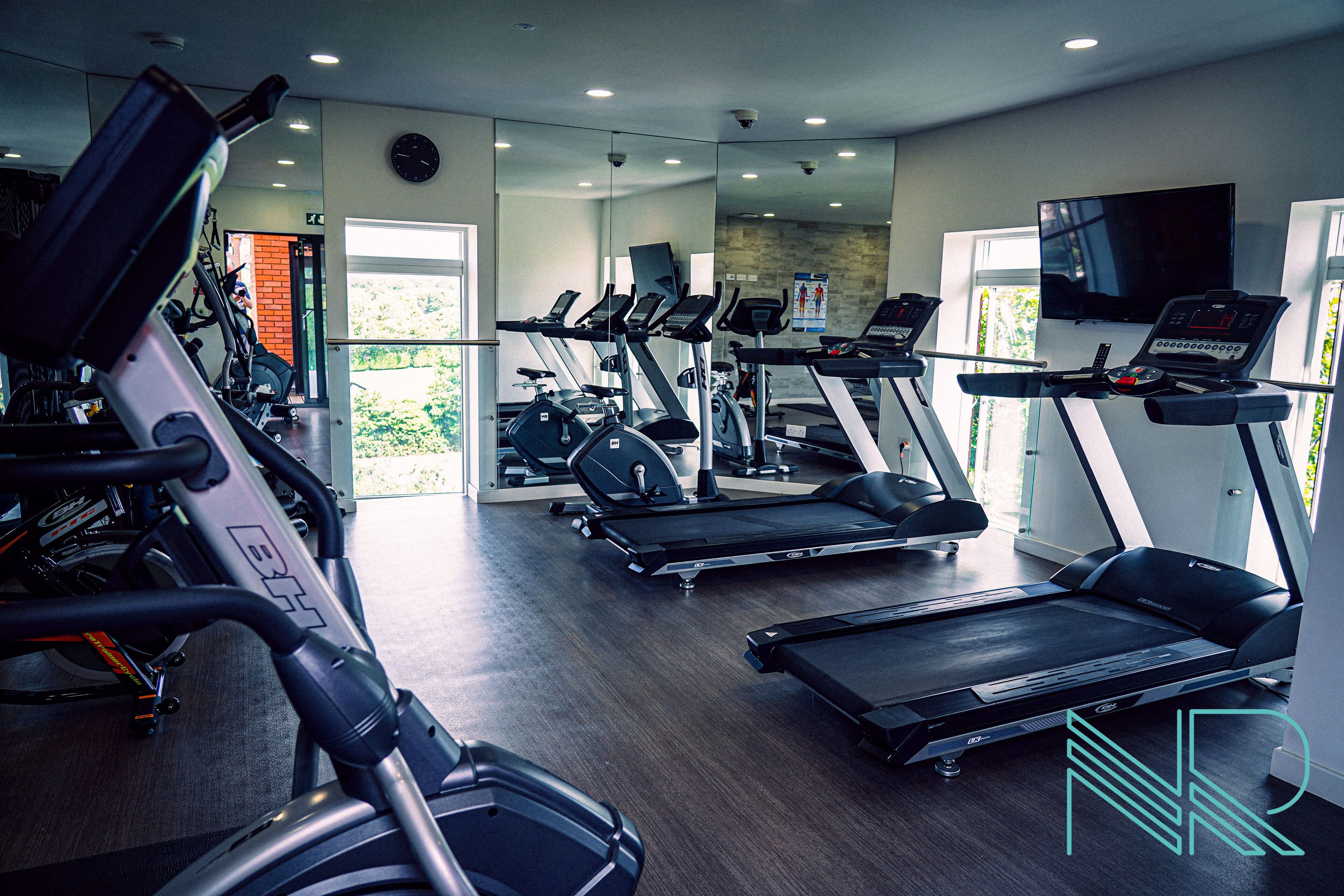 Luxury Apartment, Private Bathroom | Fitness facility