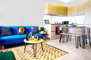 Lounge - Luxury Stevenage Town Centre Apartment (Stevenage)