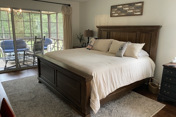 3 bedrooms, iron/ironing board, travel cot, free WiFi