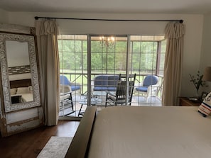 3 chambres, fer et planche à repasser, lit parapluie, Wi-Fi gratuit