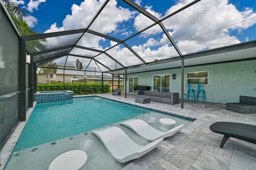Newly Renovated house on the canal with pool and hot tub!!!