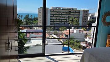 2 chambres, bureau, fer et planche à repasser, Wi-Fi gratuit