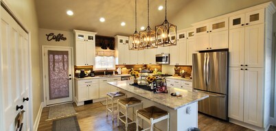 Farmhouse with ultimate privacy and quiet!