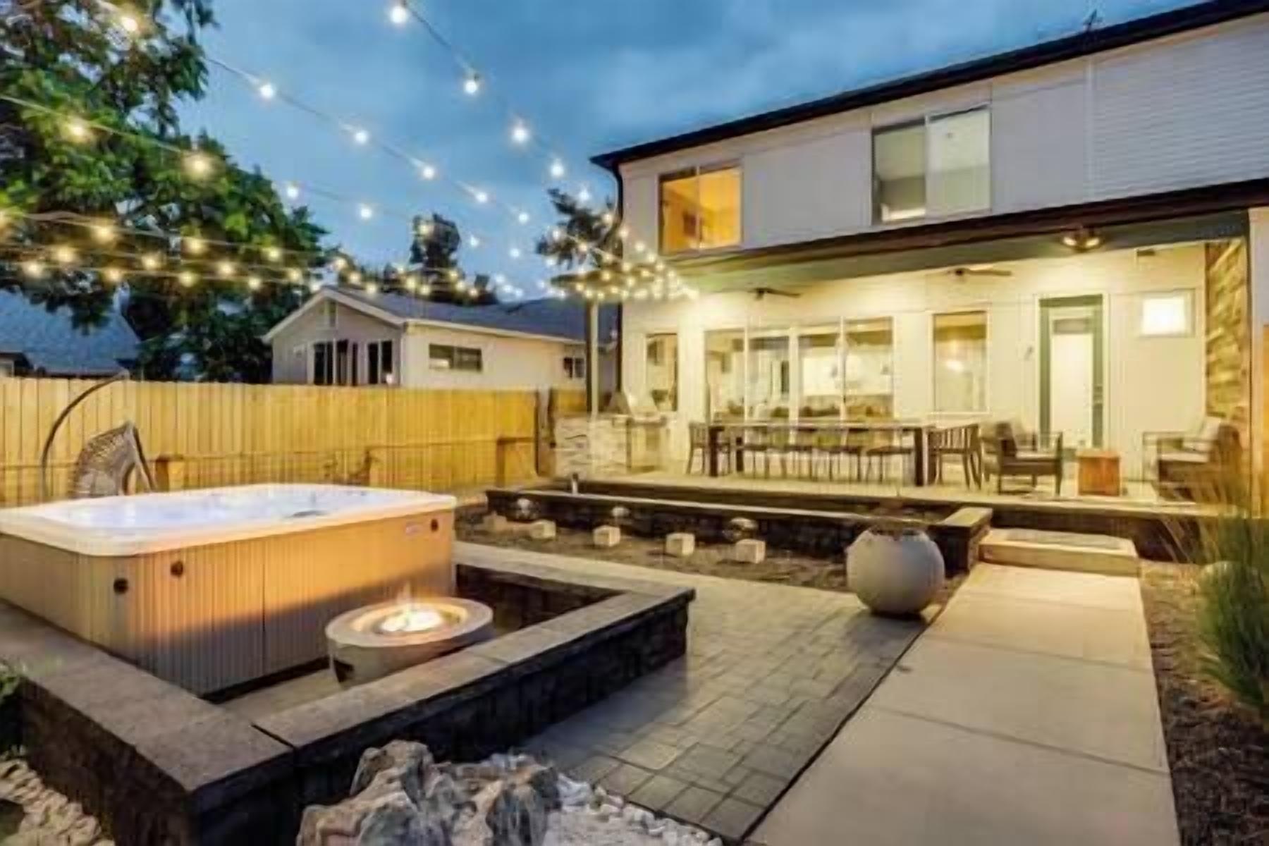 Zen Haus: Luxurious Denver Home: Hot Tub | Gym | Sauna