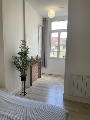 1 habitación, cuna de viaje, wifi gratis y ropa de cama