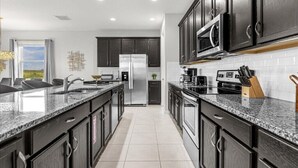 Private kitchen - 7 Bedroom/ 6 Bathroom Solara Resort (1644 NP) (Kissimmee)