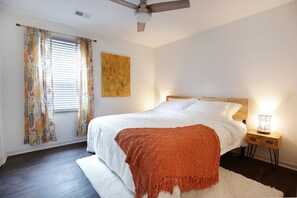 2 Schlafzimmer, BĂŒgeleisen/BĂŒgelbrett, kostenloses WLAN, BettwĂ€sche