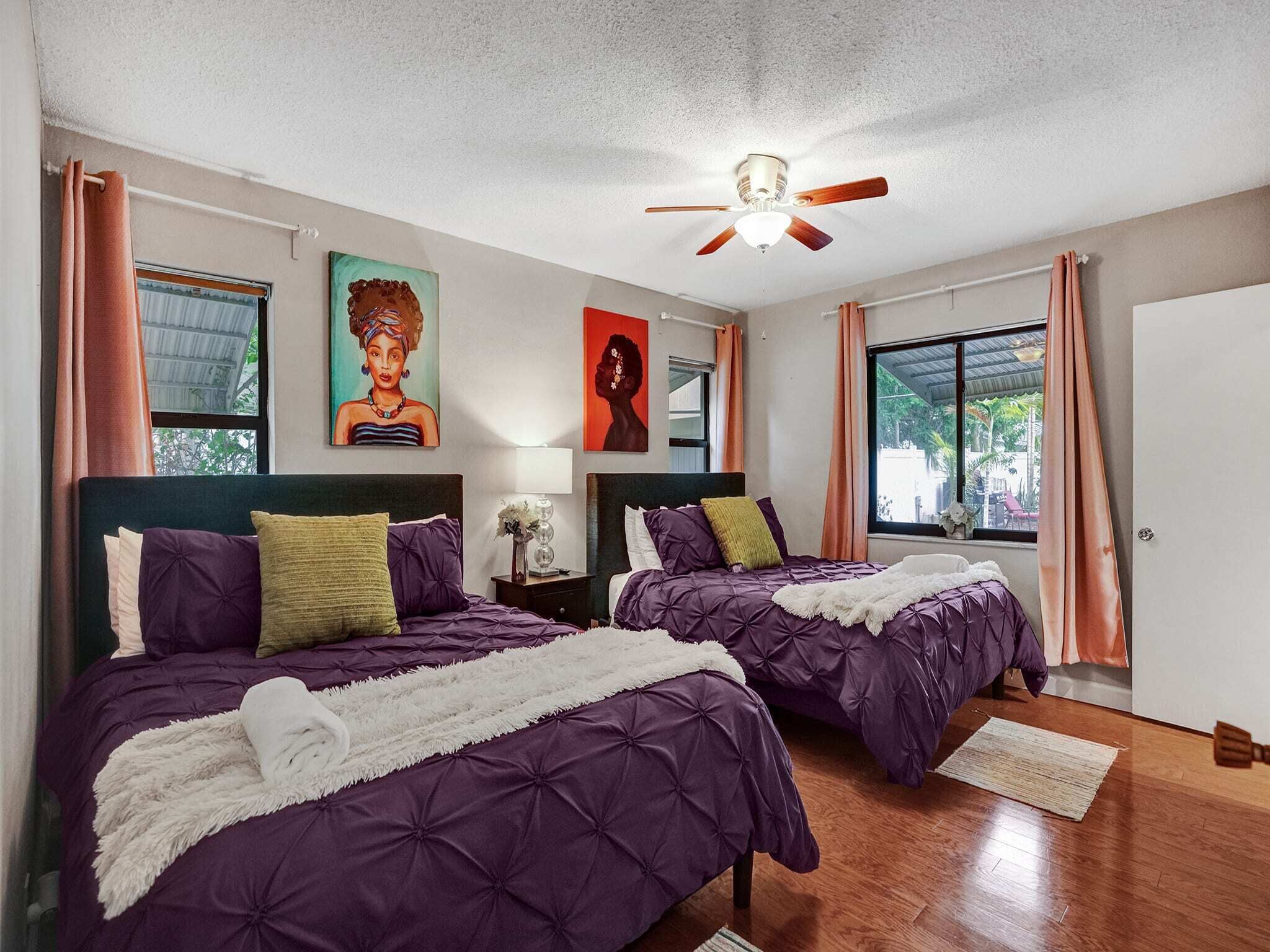 4 bedrooms, desk, iron/ironing board, travel crib