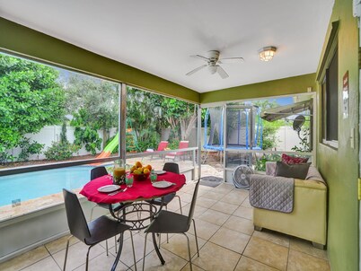 Heated Pool-Family Villa 7 Min to Beach, BBQ