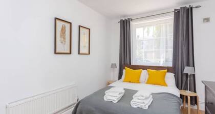Fantastically Located 2BD Flat in London Bridge