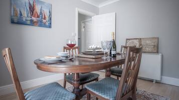 City House | Dining room