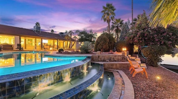 Ulkouima-allas, lämmitetty uima-allas