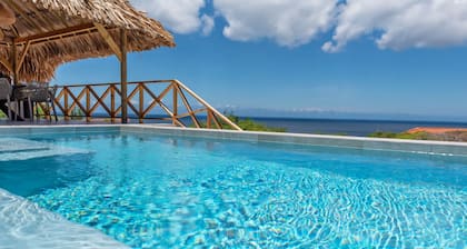 Brand new luxurious villa with bay and mountain view