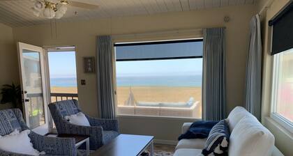 One of a kind property- An Acre on the Ocean & Classic Beach Cottage