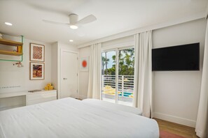 2 bedrooms, iron/ironing board, internet, bed sheets