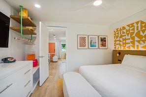1 bedroom, iron/ironing board, Internet, bed sheets - Mello on the Beach - Fanta Sea (Holmes Beach)