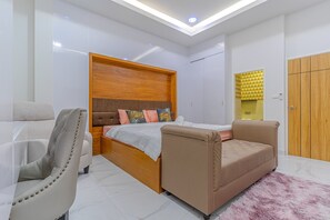 3 bedrooms, WiFi, bed sheets - Mew pool villa 5 pattaya. Less than 5min to jomtien beach (Muang Pattaya)