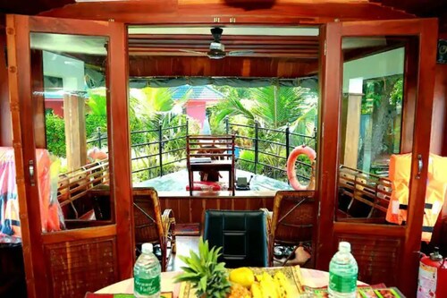 Angel Premium Houseboat - Single Bed