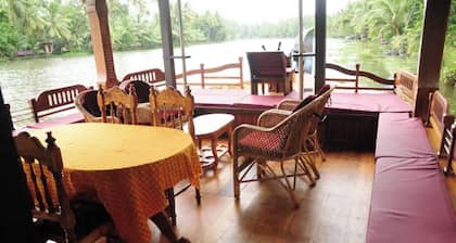 Angel Backwaters 2 Bedroom -Deluxe Alleppey Round