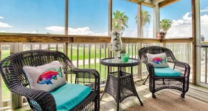 Time well wasted...A relaxing and family friendly beach home