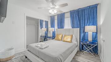 2 habitaciones, escritorio, tabla de planchar con plancha y wifi gratis