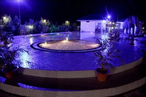 Pool - Contour Backwaters Resort - A/c Deluxe Suite (Horoor)