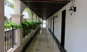 Property grounds - Zhonghui Hotel (Lingchuan)