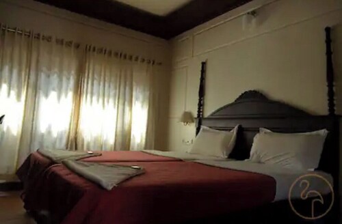 Angel backwaters 3rooms 6pax Alleppey round Deluxe