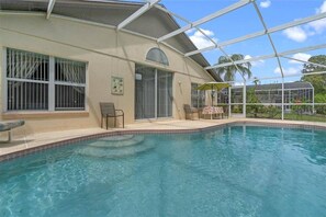 Beheizter Pool