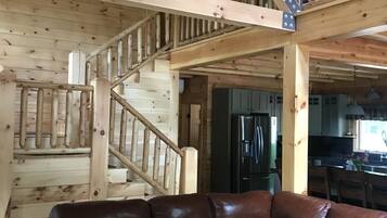 Smart-TV, Bücher, Stereoanlage