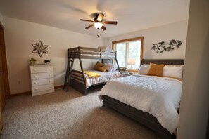 2 bedrooms, free WiFi, bed sheets