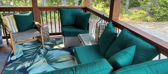 Woodland Cabin- Private Outdoor Space + Nearby Beaches