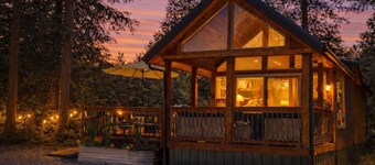 Woodland Cabin- Private Outdoor Space + Nearby Beaches