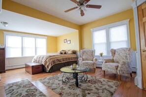 4 makuuhuonetta, silitysrauta/-lauta, Wi-Fi, vuodevaatteet