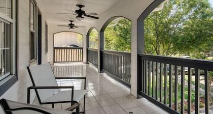 Renovated Family & Pet Friendly Home-Pool Table!