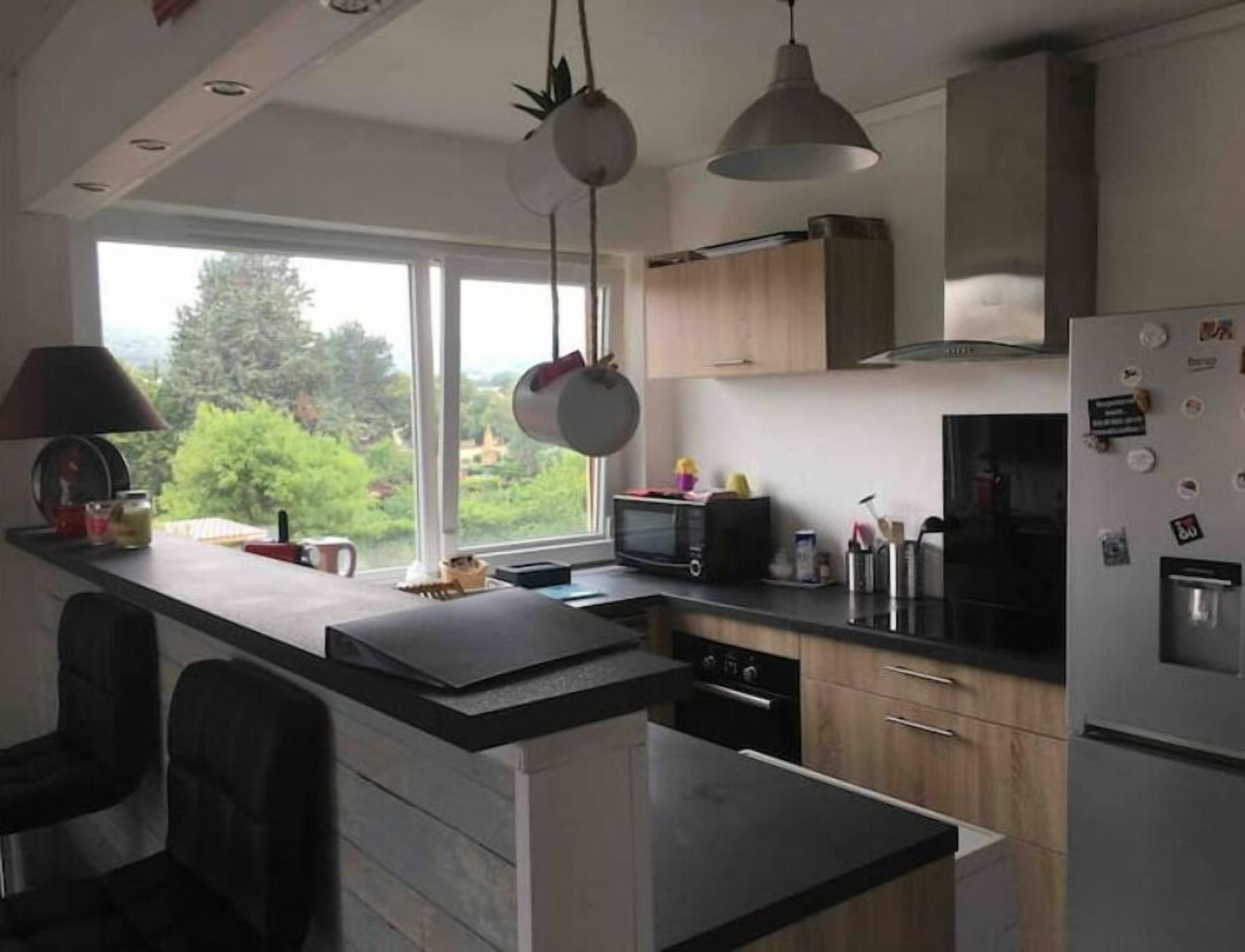 ثلاجة، ميكروويف، فرن، موقد طهي مسطح