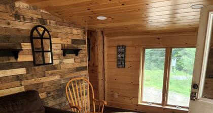 1 Bedroom house with direct trail access