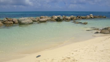 Beach nearby, sun-loungers, beach towels