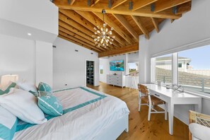 5 bedrooms, desk, iron/ironing board, travel cot