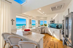 Fridge, microwave, oven, stovetop - Ocean Therapy: Luxe 4-Story Beachfront w/ Sky Deck (Ponte Vedra Beach)