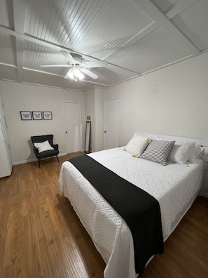 1 chambre, fer et planche à repasser, Wi-Fi, draps fournis