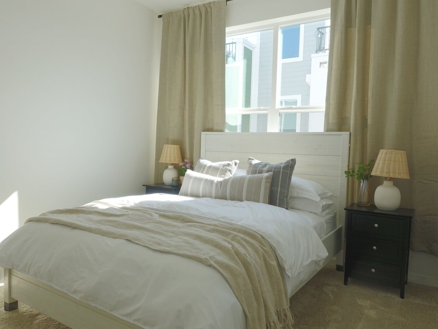Cheerful 3 Bedroom home in the heart of Midtown!!!
