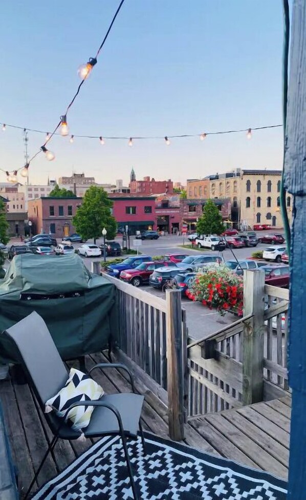 Property grounds - All new downtown APT w deck overlooking the city! (Marquette)