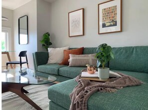 Living area - All new downtown APT w deck overlooking the city! (Marquette)